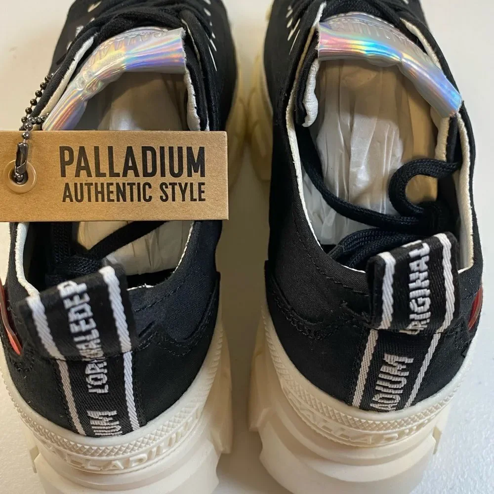 NIB Palladium Women’s Revolt Lo TX Black White Chunky Sole Sneaker Shoe - Size 8